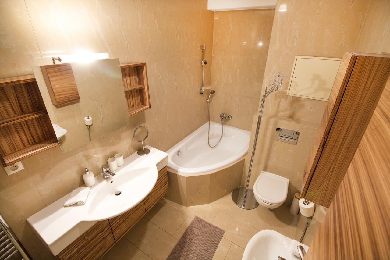 Luxurious Apartment Near Prague Castle Eksteriør bilde